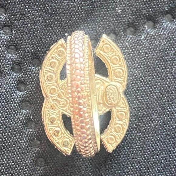 Used Chanel Ring - Picture 6 of 6